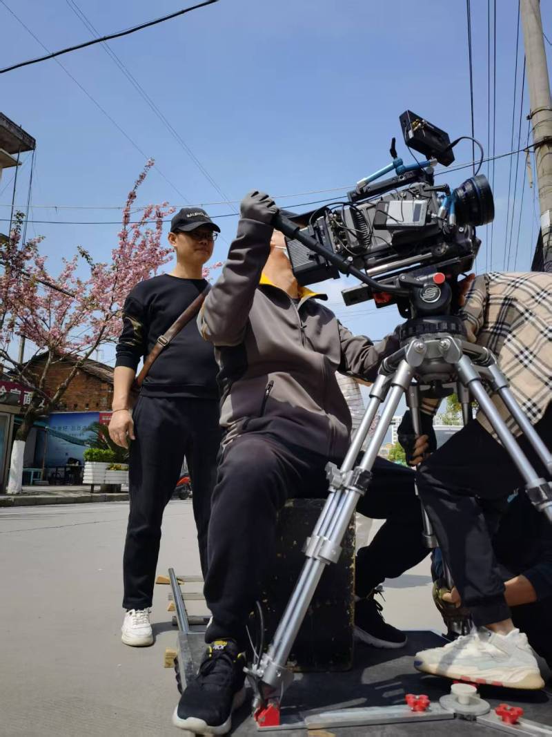 商城县广告片拍摄：快消品牌爆款之选，网感内容适配社媒传播！